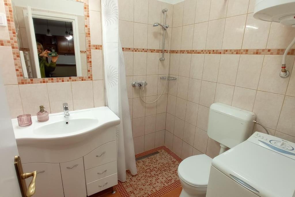 Appartement Londira Apartman Hévíz Extérieur photo